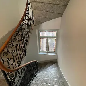 Exclusive One Next To Main Station Apartment
