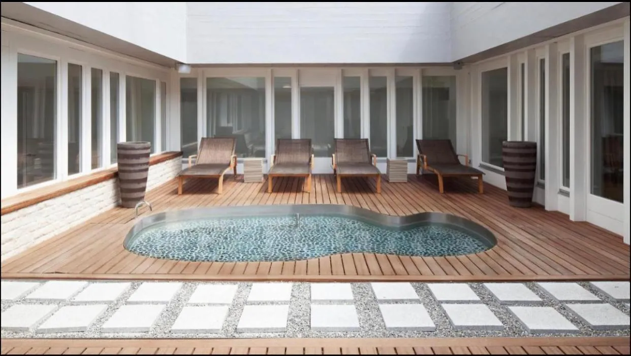 Executive Suite Ac & Free Parking